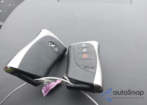 2020 Lexus Ux 200 z USA, uszkodzony, nr VIN JTHX3JBH9L2031446